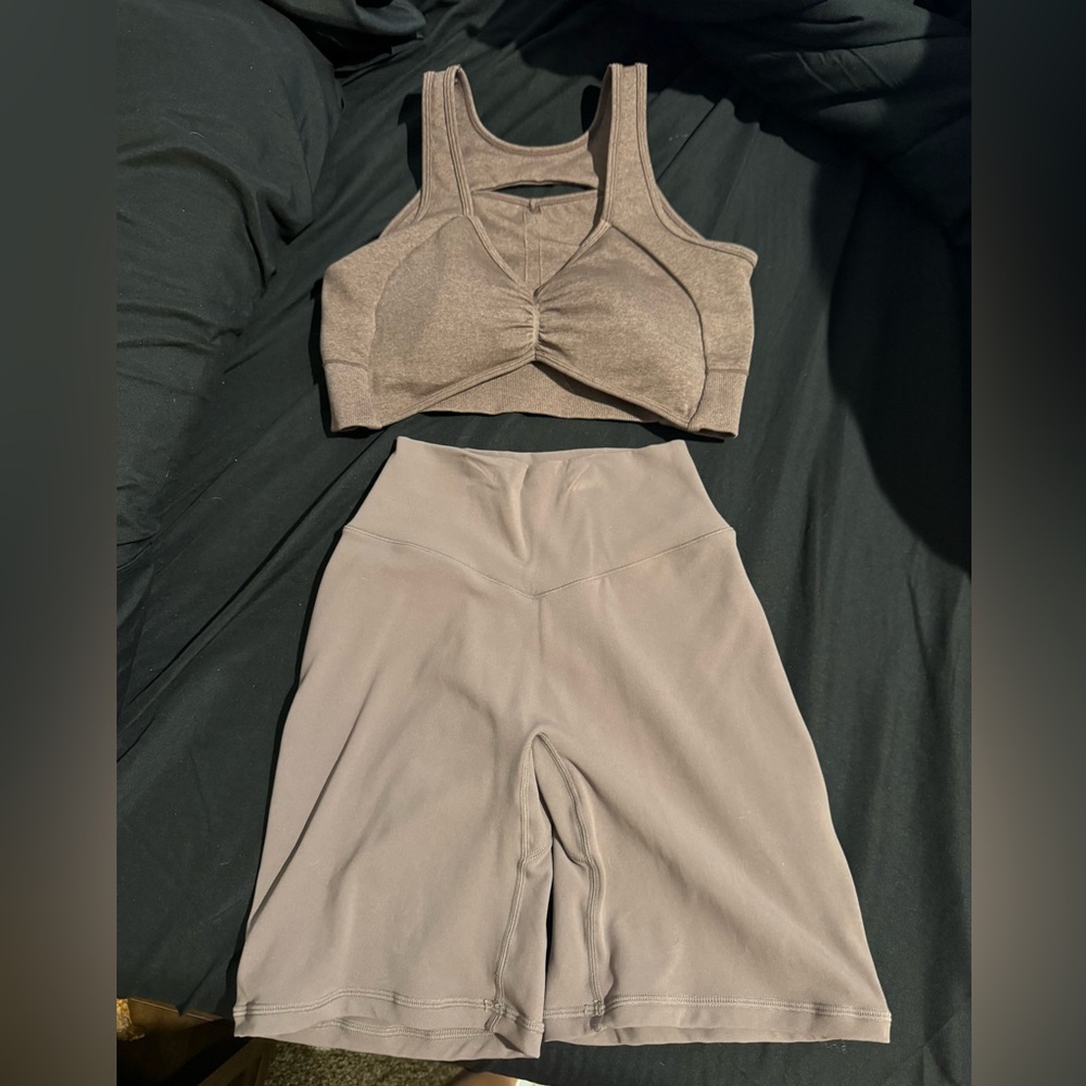 Buff bunny workout set (medium top and small bottoms)